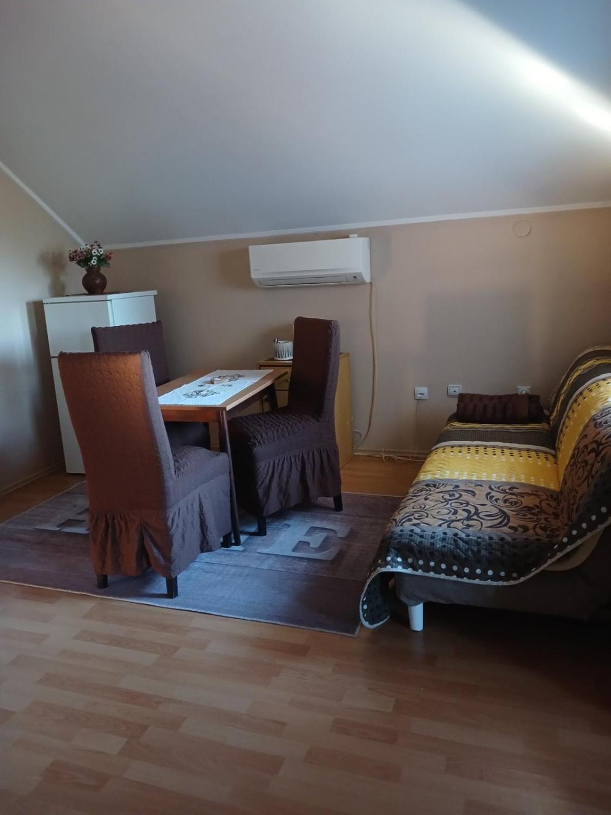 Mega Apartment 苏博蒂察 外观 照片