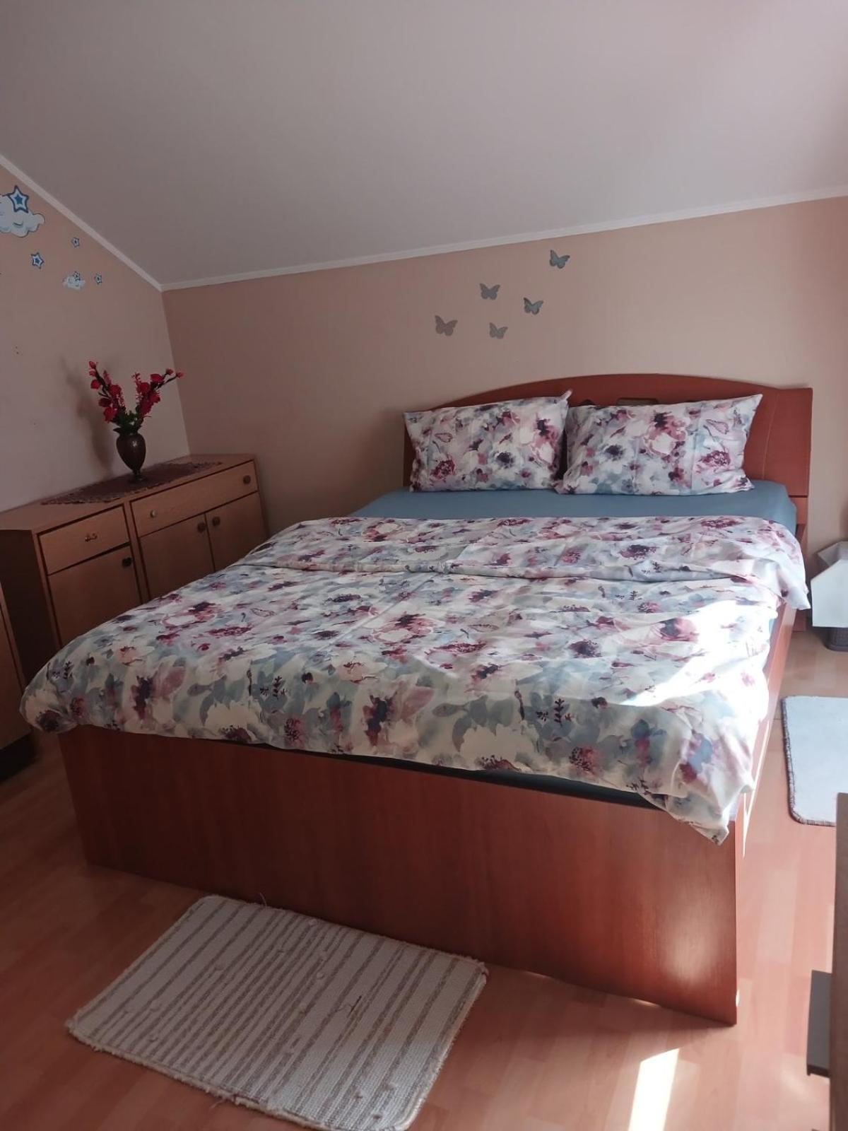 Mega Apartment 苏博蒂察 外观 照片